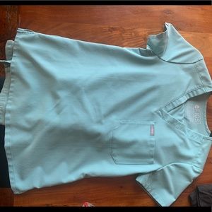 Figs Catarina scrub top in sea glass